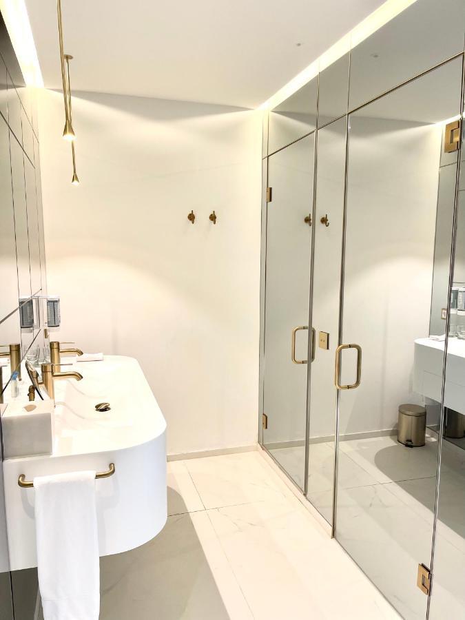 Luxury Suites & Apartments Mondrian Market Square II Warsaw Exterior photo