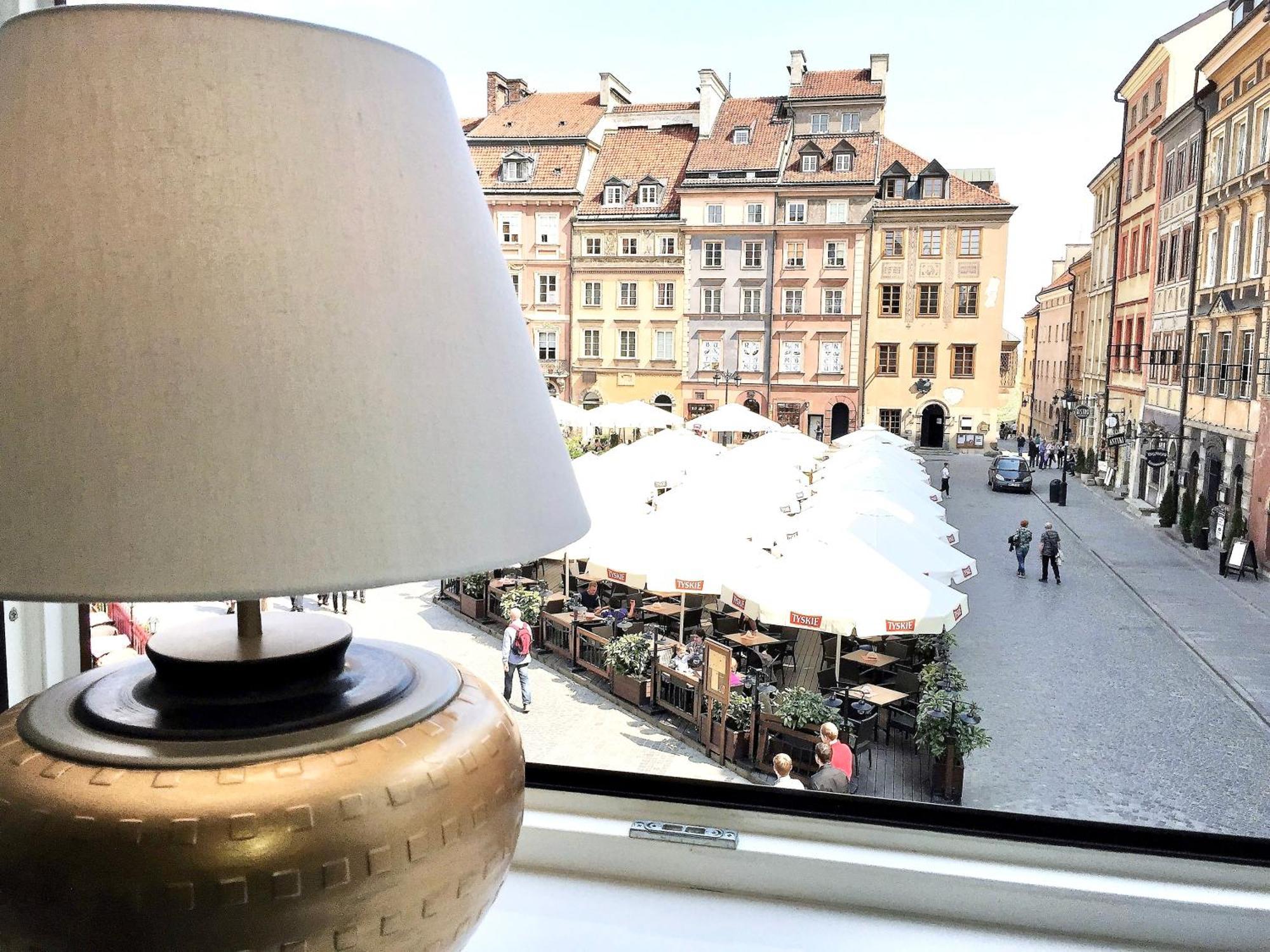 Luxury Suites & Apartments Mondrian Market Square II Warsaw Room photo